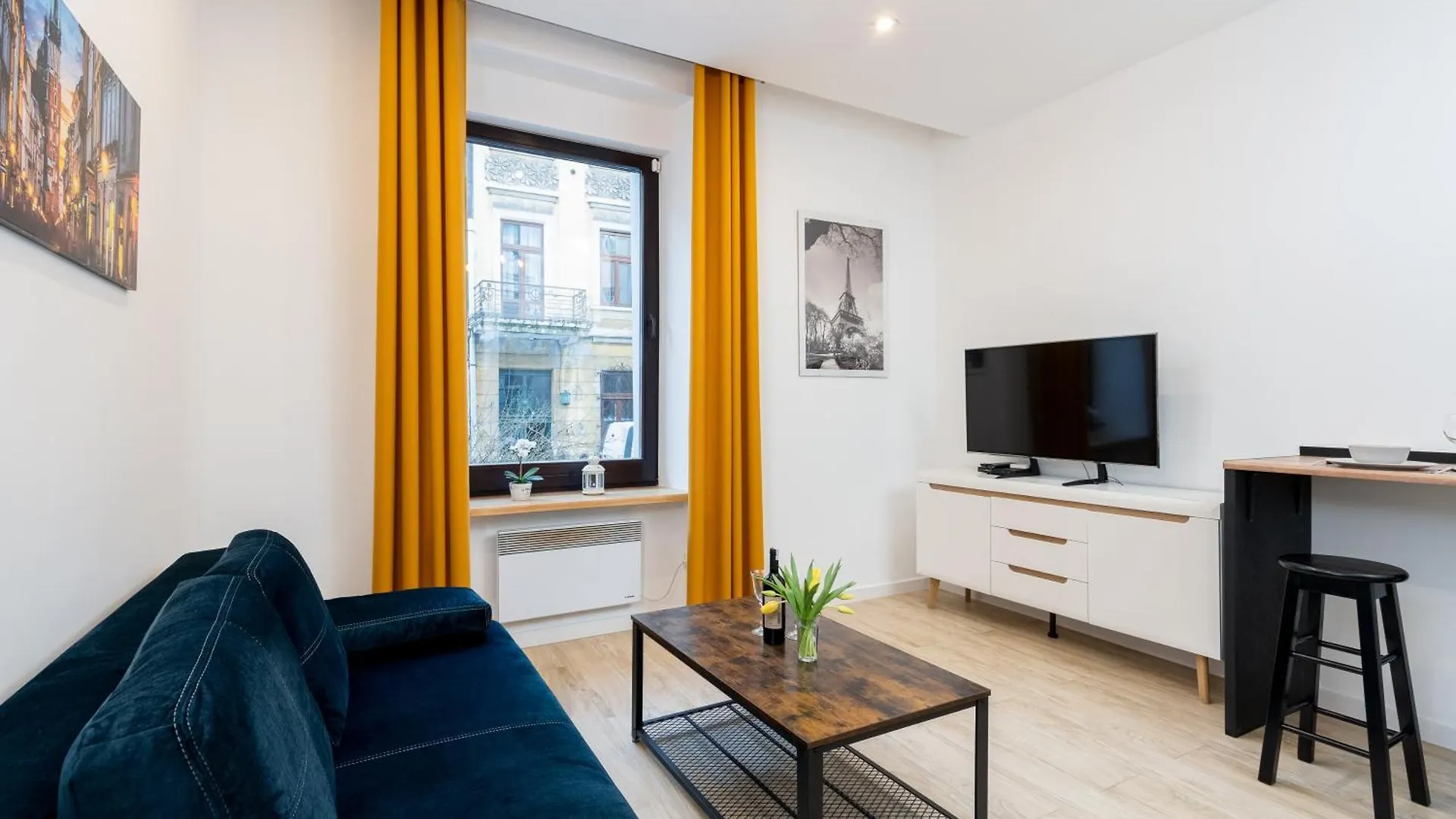 Yellow Window Apartment Krakow